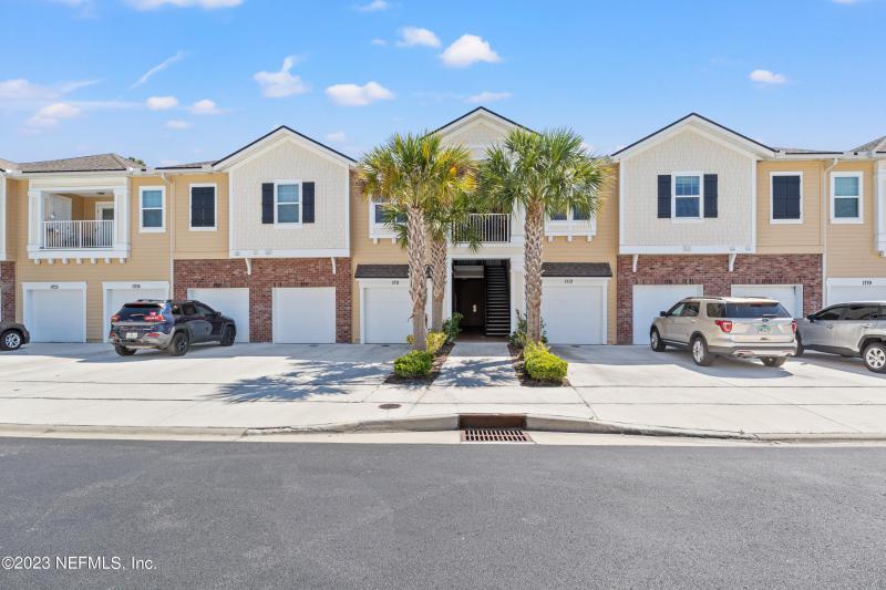 1713 GOLDEN LAKE LOOP