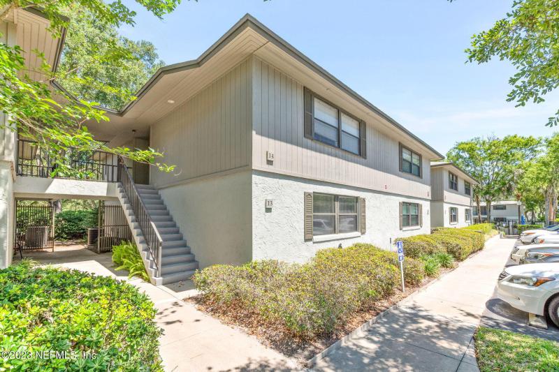 13 ALCIRA CT