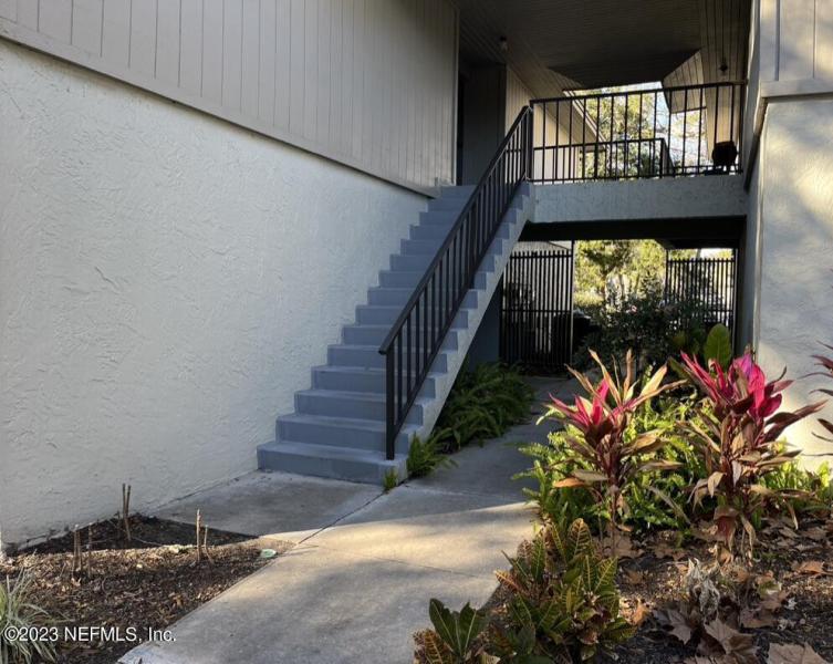 3 CASTANIA CT