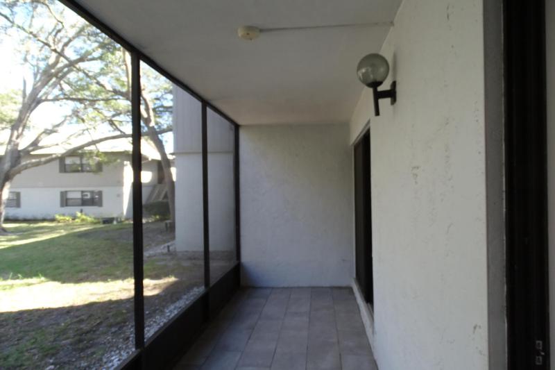 3 Castania Ct