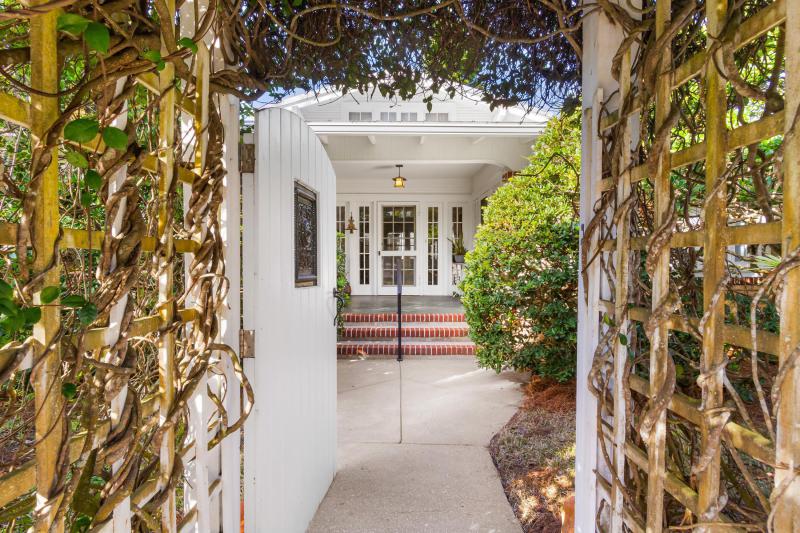 2 Tremerton Place