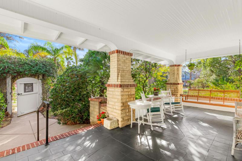 2 Tremerton Place