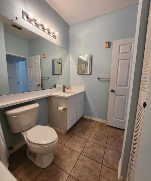 605 Fairway Dr. #101