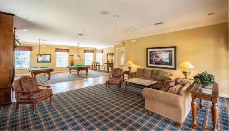 605 Fairway Dr. #101