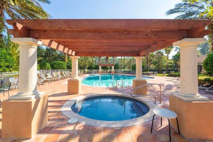 605 Fairway Dr. #101