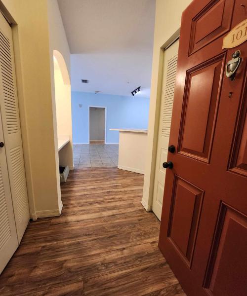 605 Fairway Dr. #101