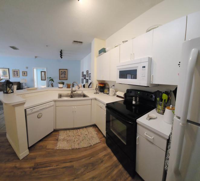 605 Fairway Dr. #101
