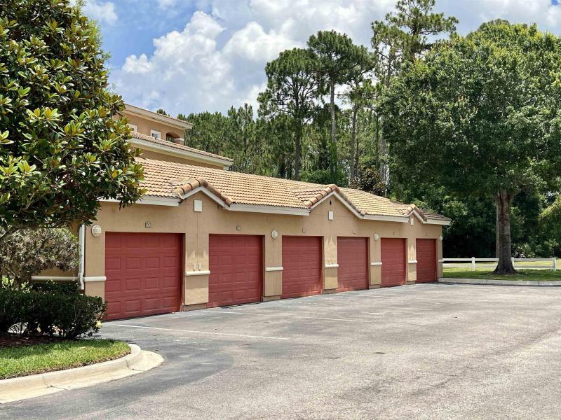 520 Florida Club Blvd Unit 110+Gar
