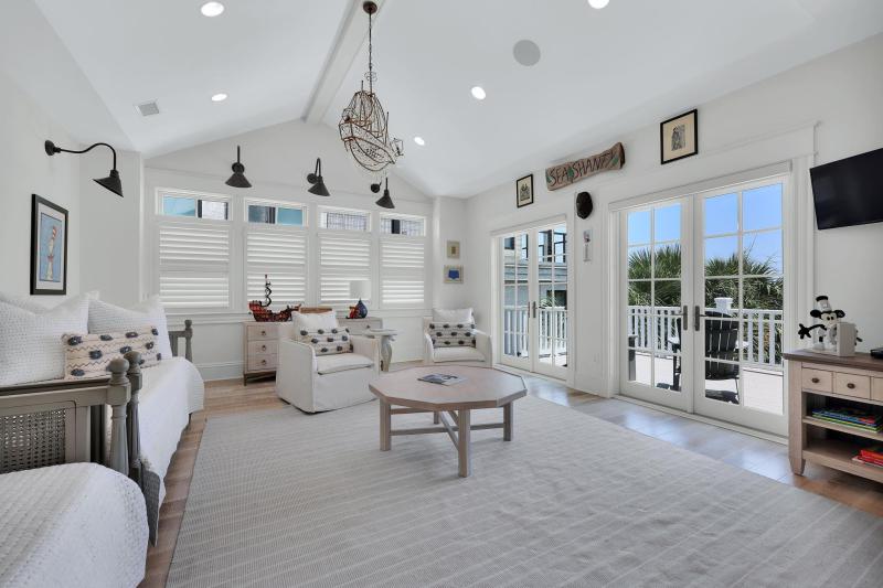 135 Marine St