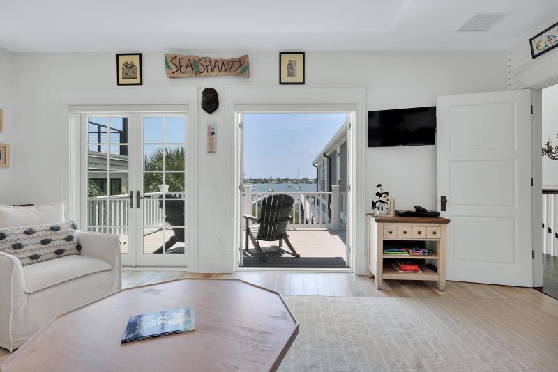 135 Marine St