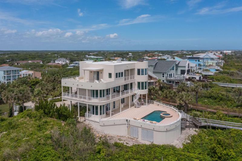 6572 Broward St