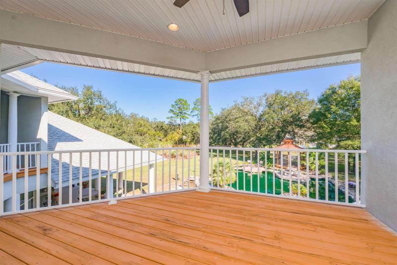 4590 & 460 CARTER RD