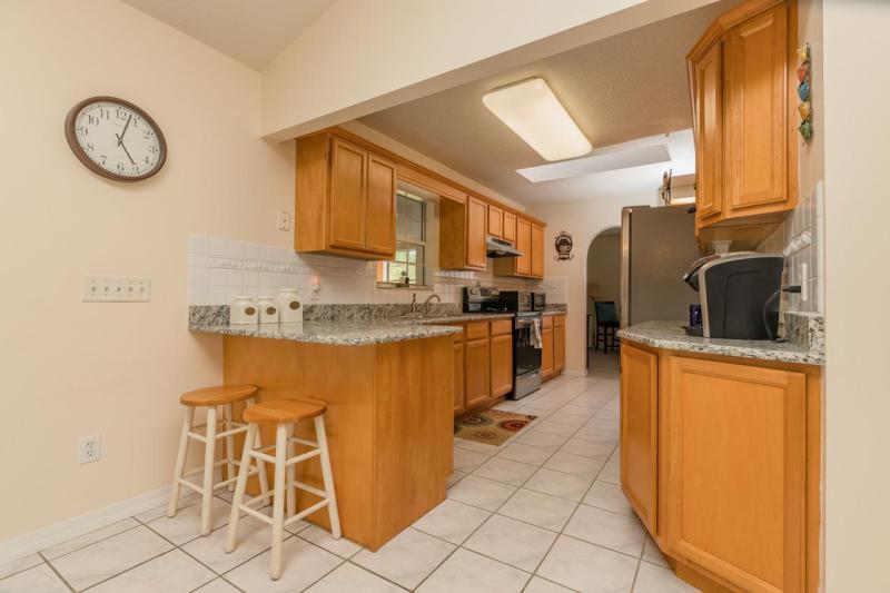4590 & 460 CARTER RD