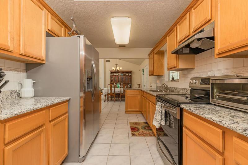 4590 & 460 CARTER RD