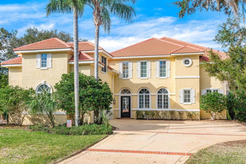 941 N Griffin Shores Dr
