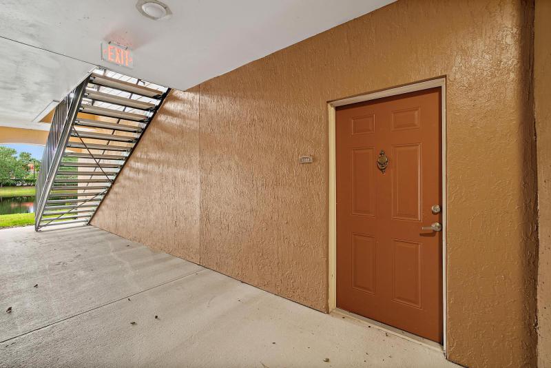 120 Old Town Pkwy #1104