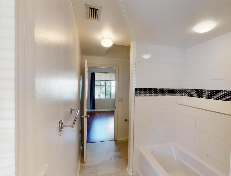 1040 Bella Vista Blvd #9-102