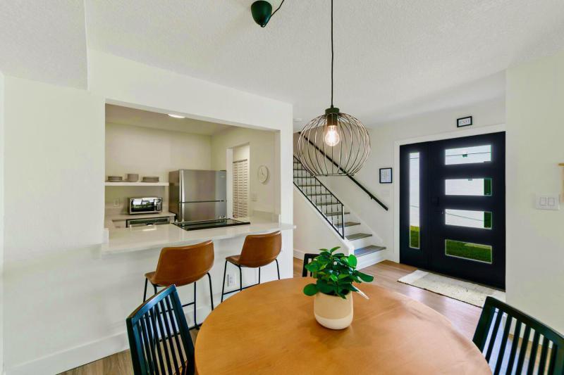 111 Arricola Ave #A & B