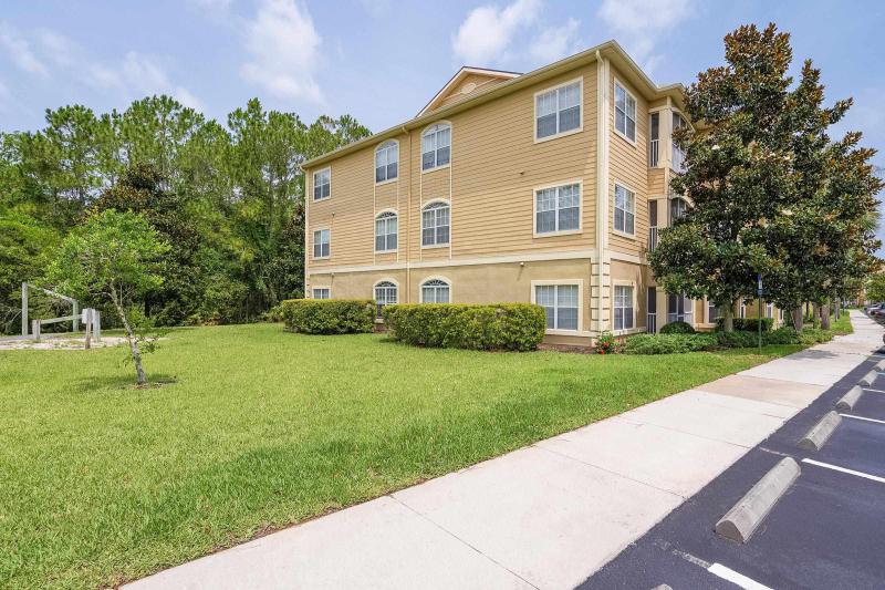 245 Old Village Center Cir #7304