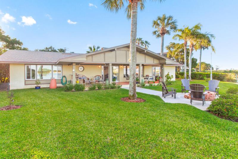 239 S Matanzas Blvd