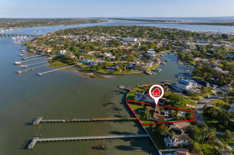 239 S Matanzas Blvd