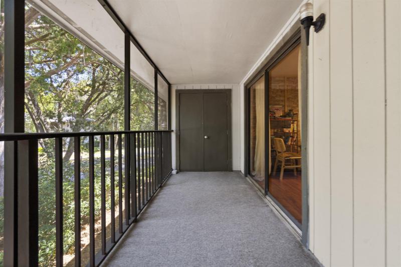 38 Catalonia Ct