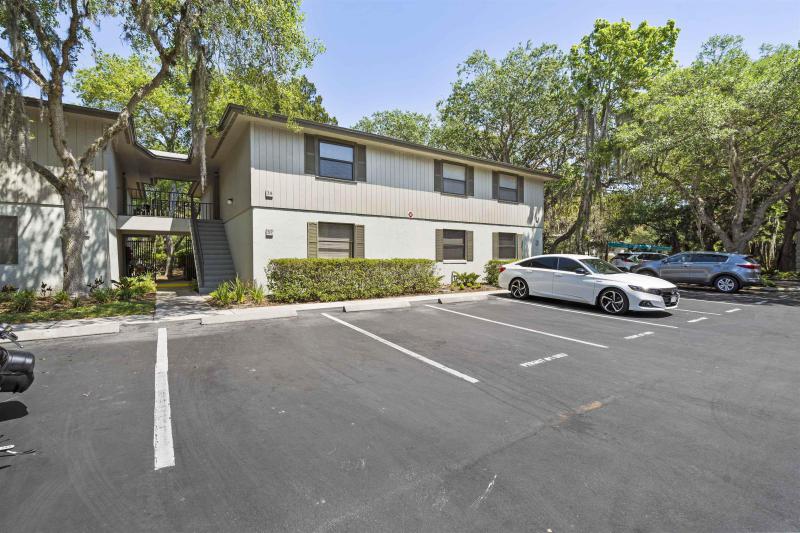 38 Catalonia Ct