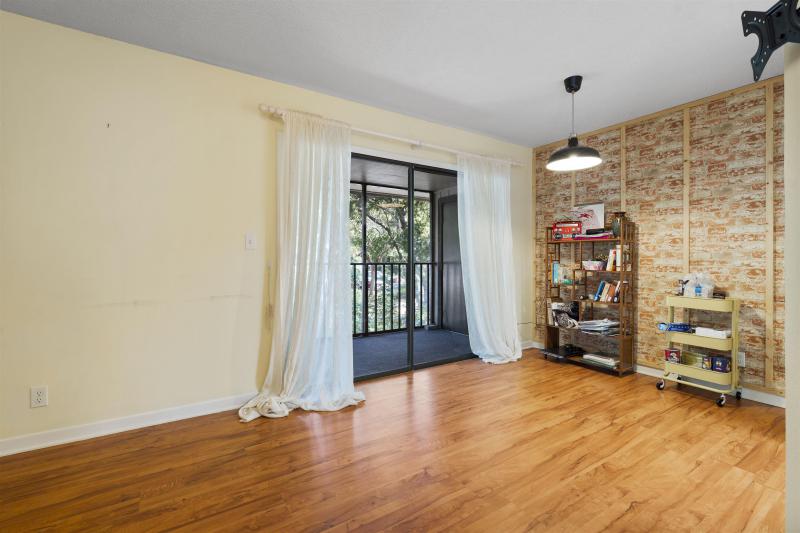 38 Catalonia Ct