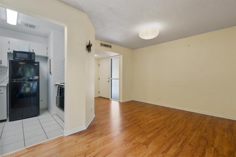 38 Catalonia Ct