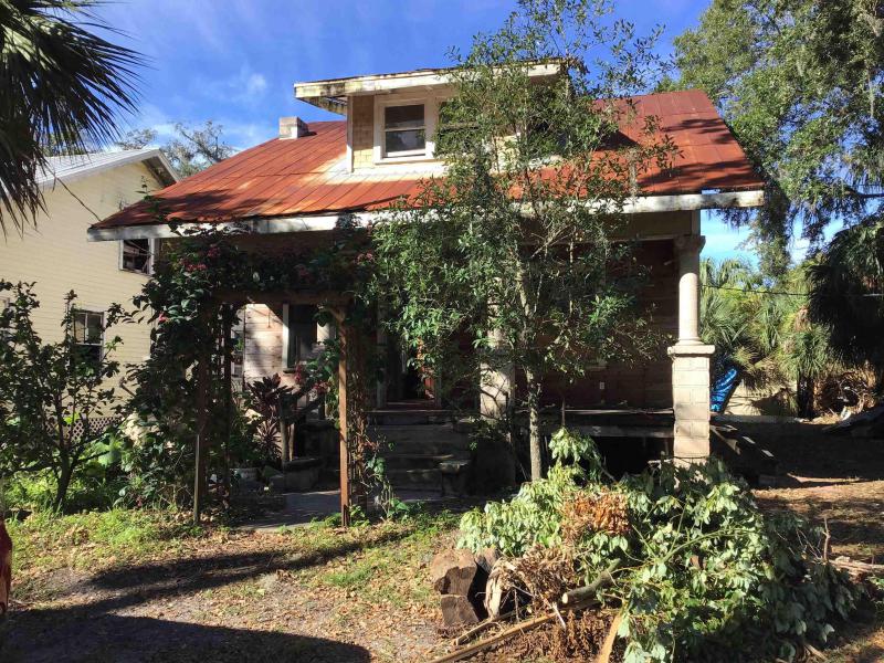 26 Mc Millan St