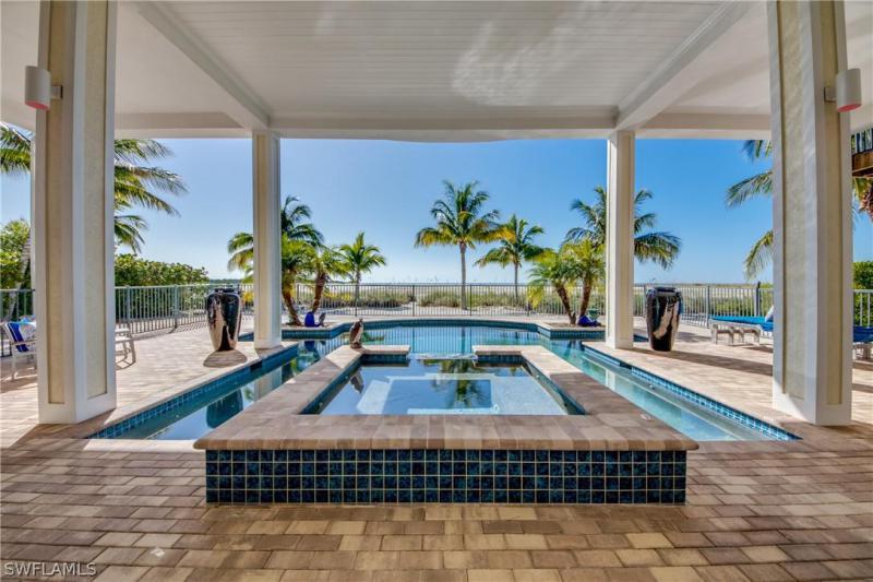 https://images.floridarealtors.org/ImagesHomeProd3/FL/idx/photos/ftmyersbeach/09/221074303.jpg