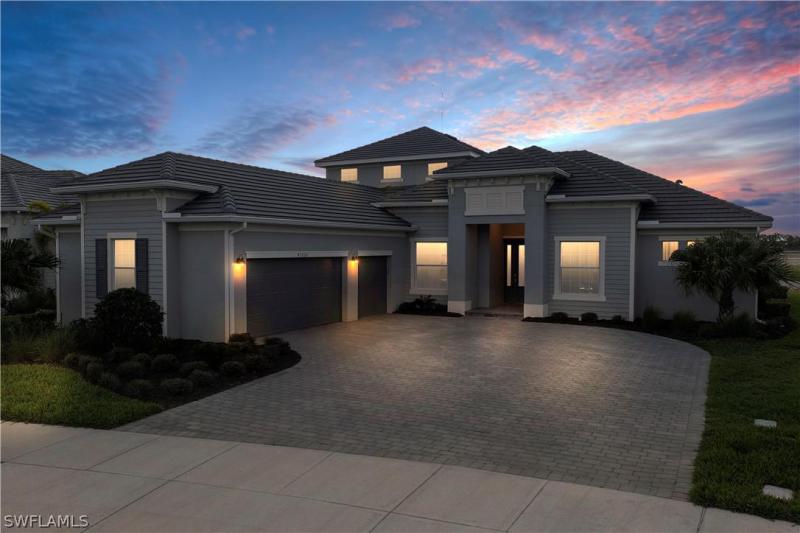https://images.floridarealtors.org/ImagesHomeProd3/FL/idx/photos/ftmyersbeach/16/222019872.jpg