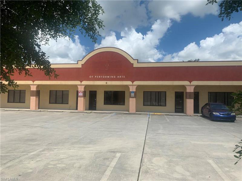 https://images.floridarealtors.org/ImagesHomeProd3/FL/idx/photos/ftmyersbeach/24/221058508.jpg
