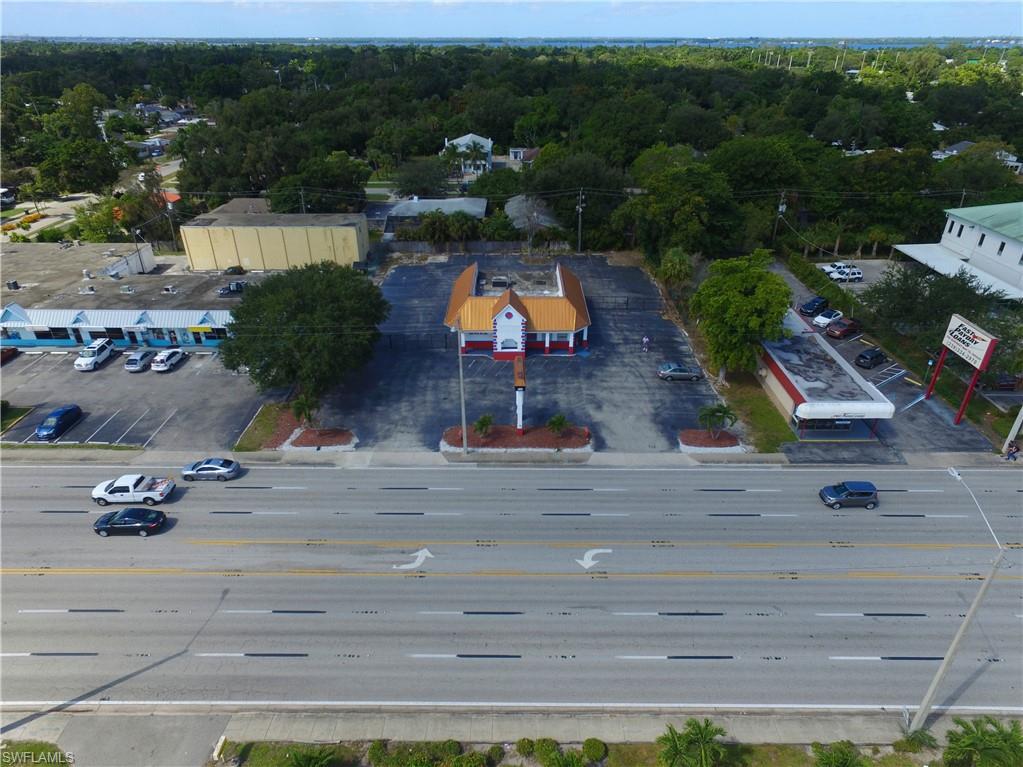 https://images.floridarealtors.org/ImagesHomeProd3/FL/idx/photos/ftmyersbeach/38/219057746.jpg