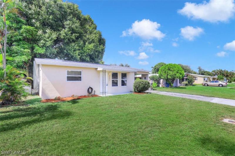 For Sale in COLONIAL TERRACE FORT MYERS FL