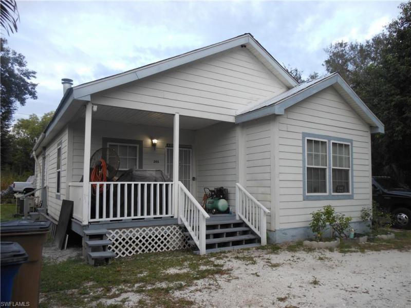 For Sale in RUSSELL PARK ANEX FORT MYERS FL