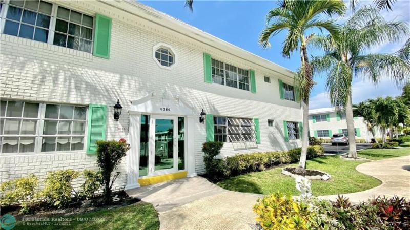  Condo & Townhome Photos