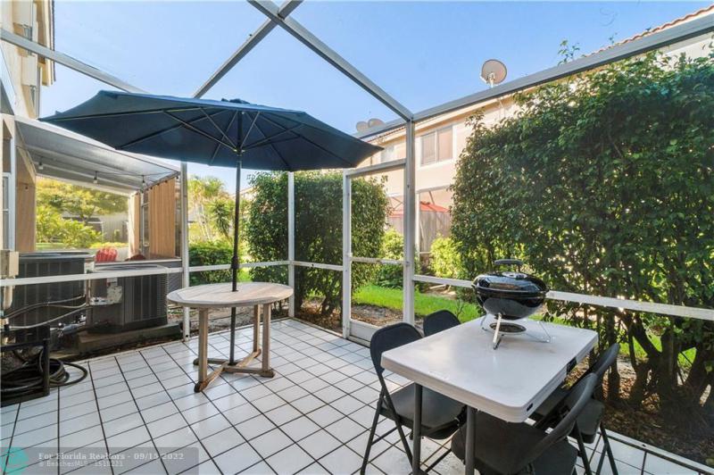  Condo & Townhome Photos