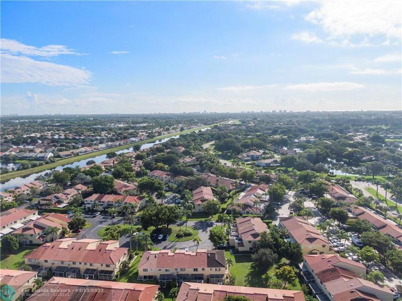  Condo & Townhome Photos