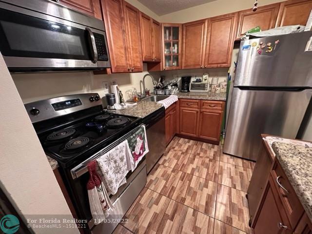  Condo & Townhome Photos