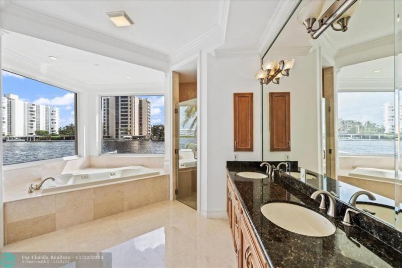  Single Family Homes Photo 18: 978 Dogwood Dr  Delray Beach,  FL 33483