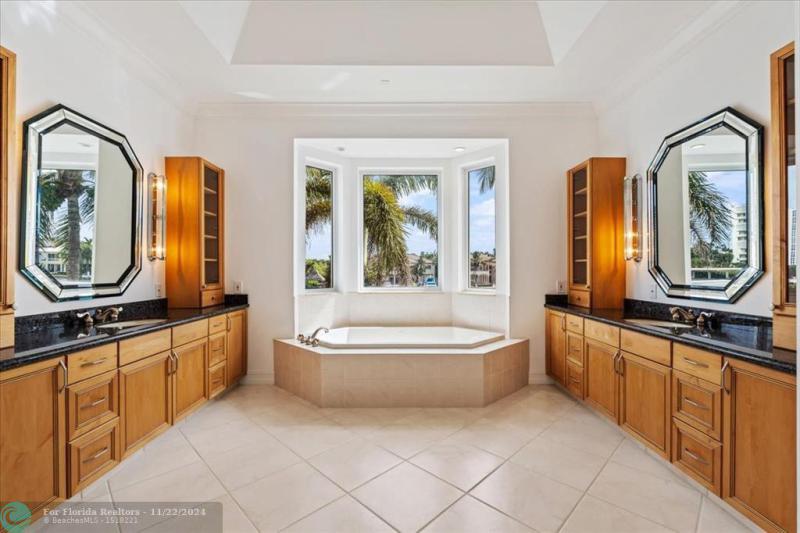  Single Family Homes Photo 27: 978 Dogwood Dr  Delray Beach,  FL 33483