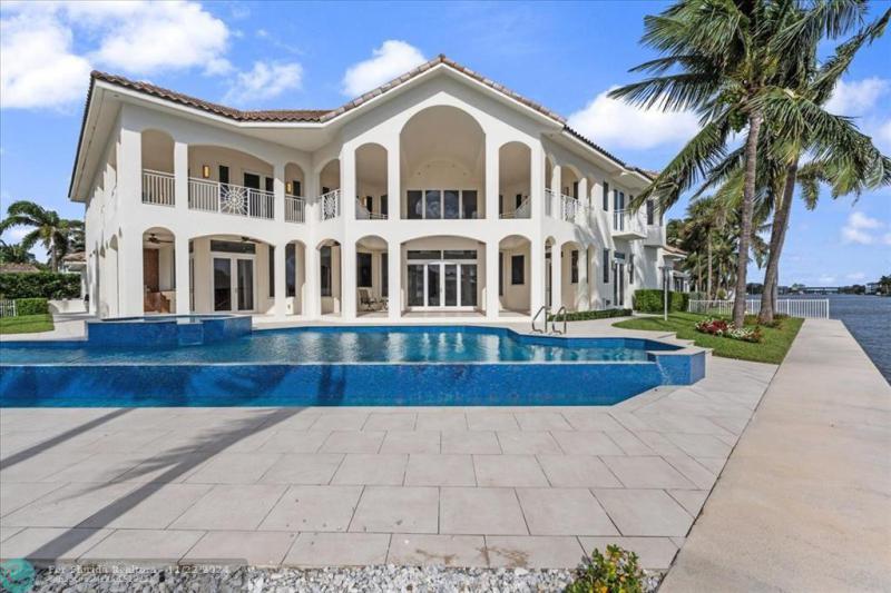  Single Family Homes Photo 9: 978 Dogwood Dr  Delray Beach,  FL 33483