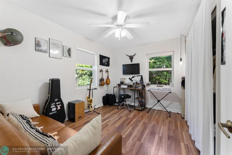 Duplex, Triplex and Fourplex Images