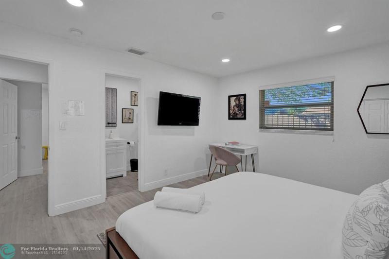 Duplex, Triplex and Fourplex Images