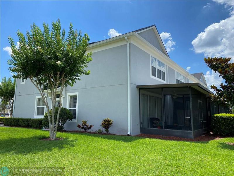  Condo & Townhome Photos