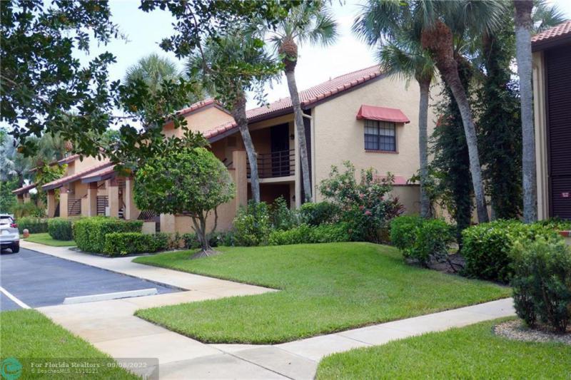  Condo & Townhome Photos