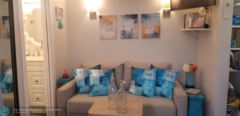 Duplex, Triplex and Fourplex Images