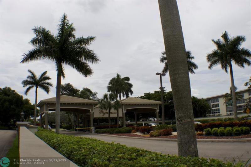  Condo & Townhome Photos