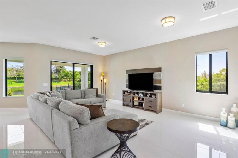  Single Family Homes Photo 2: 8660 Pacifica Lane  Parkland,  FL 33067